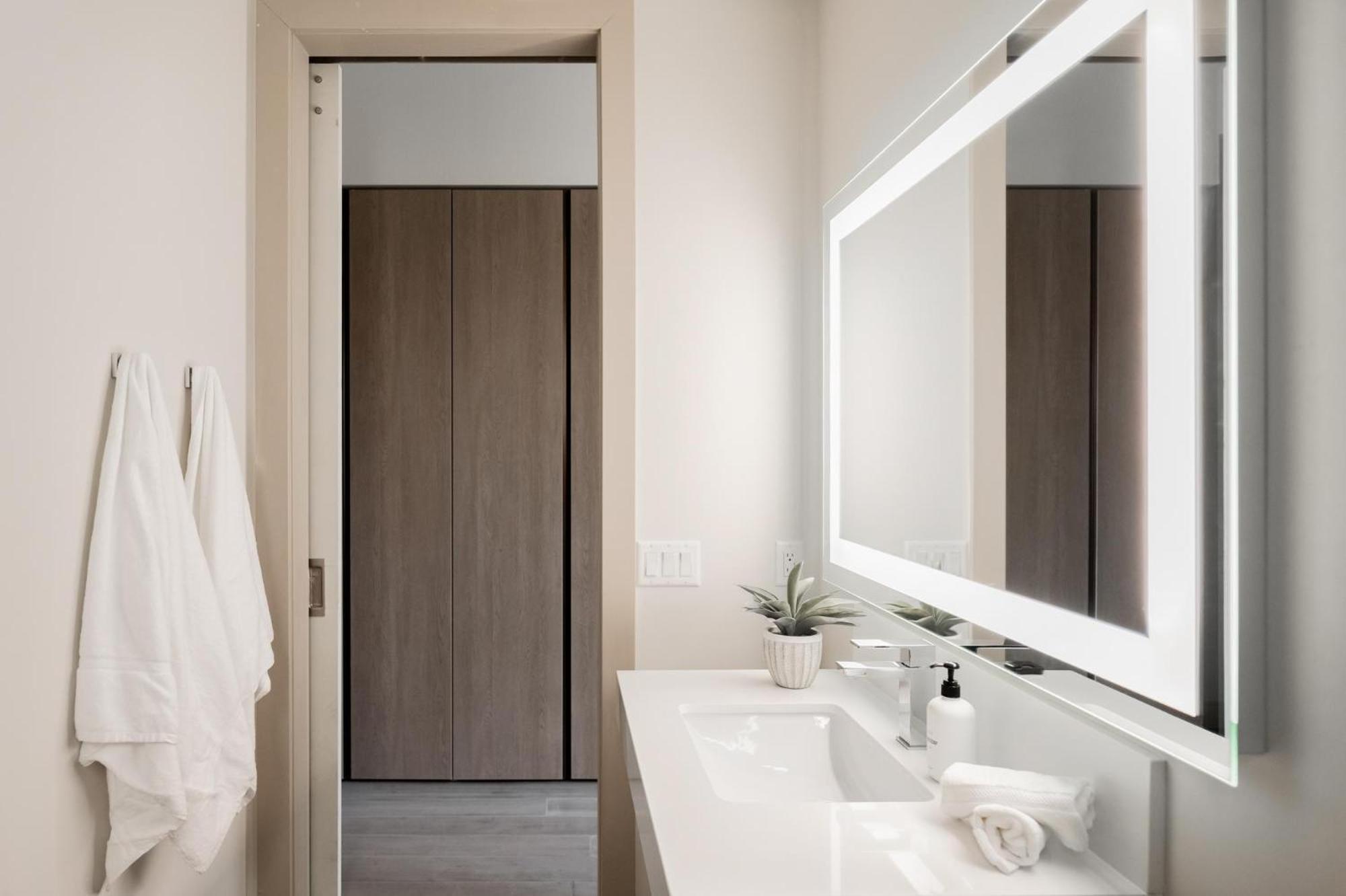 Brand New Condo - Walk To Empower Stadium - Tesoro DEN Zewnętrze zdjęcie